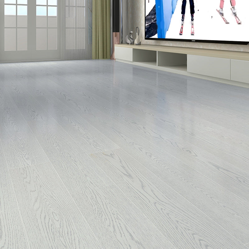 Traditional Wood Floor Planks Wire Brushed Click-Locking Hardwood Deck Tiles Gray White Clearhalo 'Flooring 'Hardwood Flooring' 'hardwood_flooring' 'Home Improvement' 'home_improvement' 'home_improvement_hardwood_flooring' Walls and Ceiling' 7385766