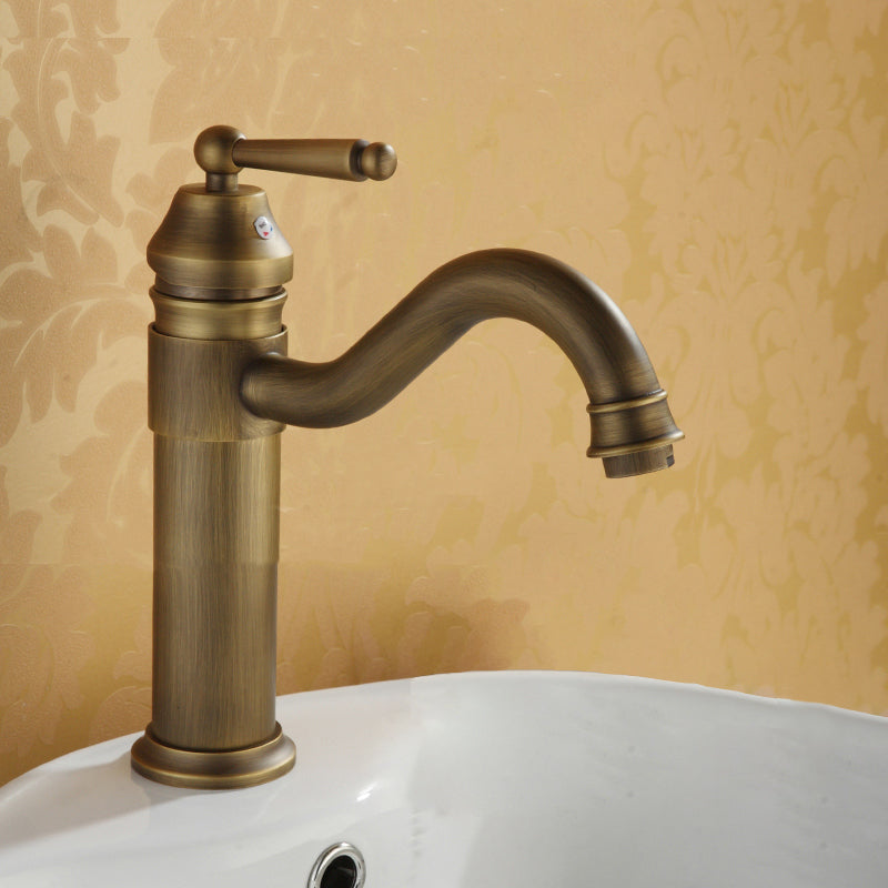 Vintage Wide Spread Bathroom Faucet Farmhouse Lever Lavatory Faucet 8.3" Clearhalo 'Bathroom Remodel & Bathroom Fixtures' 'Bathroom Sink Faucets' 'Bathroom Sinks & Faucet Components' 'bathroom_sink_faucets' 'Home Improvement' 'home_improvement' 'home_improvement_bathroom_sink_faucets' 7392413