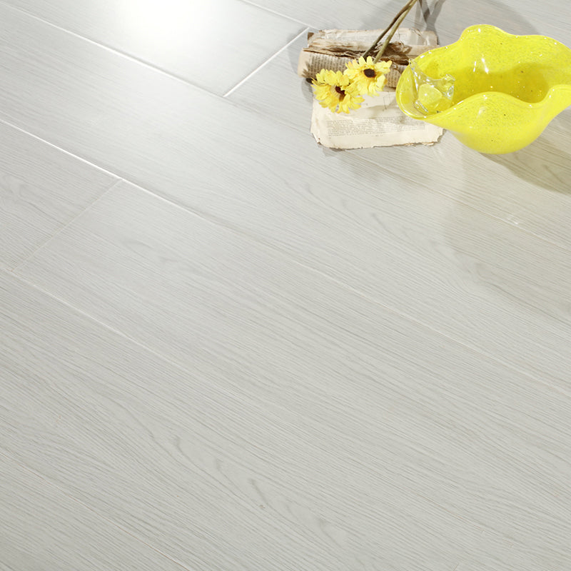 Modern Style Laminate Floor Wooden Scratch Resistant Laminate Flooring White/ Gray Clearhalo 'Flooring 'Home Improvement' 'home_improvement' 'home_improvement_laminate_flooring' 'Laminate Flooring' 'laminate_flooring' Walls and Ceiling' 7405289