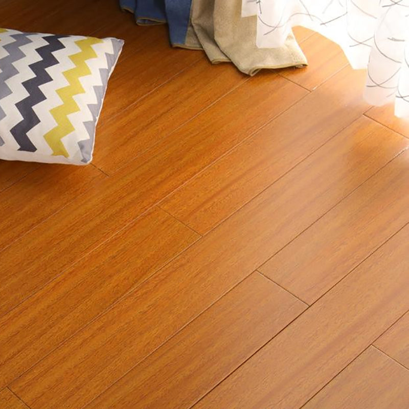 Traditional Plank Flooring Wire Brushed Waterproof Click-Locking Wood Tile Set Old Wood Clearhalo 'Flooring 'Hardwood Flooring' 'hardwood_flooring' 'Home Improvement' 'home_improvement' 'home_improvement_hardwood_flooring' Walls and Ceiling' 7407620
