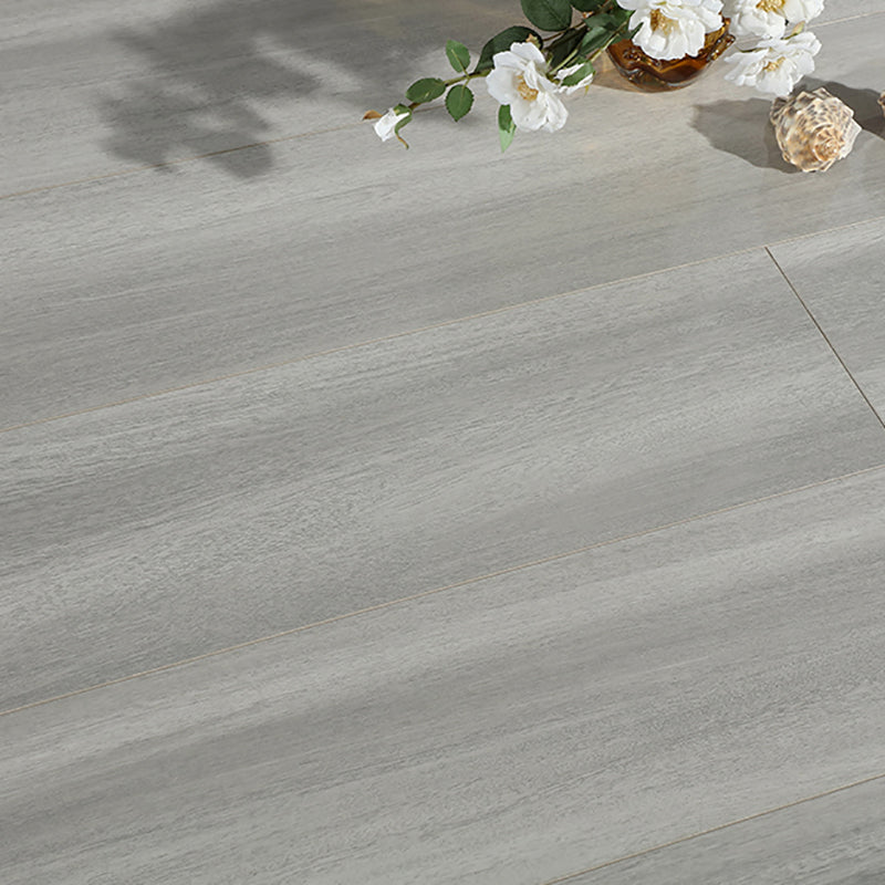 15mm Thickness Laminate Floor Scratch Resistant Laminate Flooring Light Gray Clearhalo 'Flooring 'Home Improvement' 'home_improvement' 'home_improvement_laminate_flooring' 'Laminate Flooring' 'laminate_flooring' Walls and Ceiling' 7412559