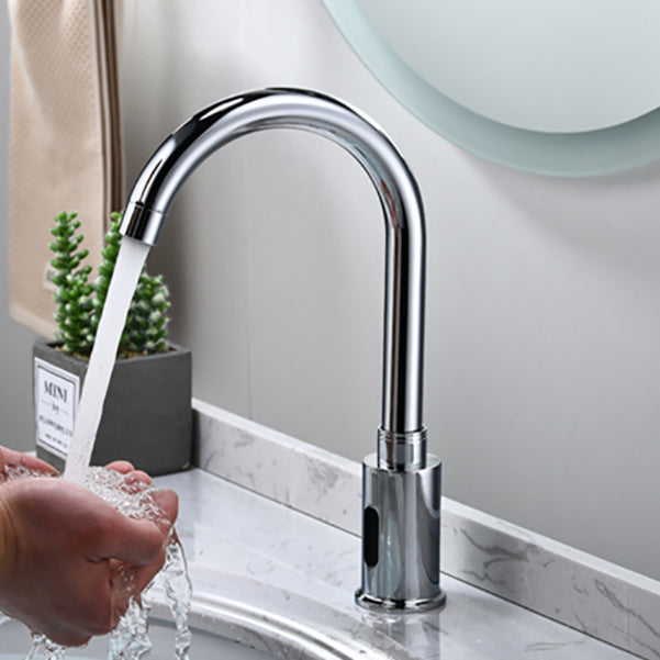 Modern Style Kitchen Faucet Gooseneck Touchless Kitchen Faucet Clearhalo 'Home Improvement' 'home_improvement' 'home_improvement_kitchen_faucets' 'Kitchen Faucets' 'Kitchen Remodel & Kitchen Fixtures' 'Kitchen Sinks & Faucet Components' 'kitchen_faucets' 7420863