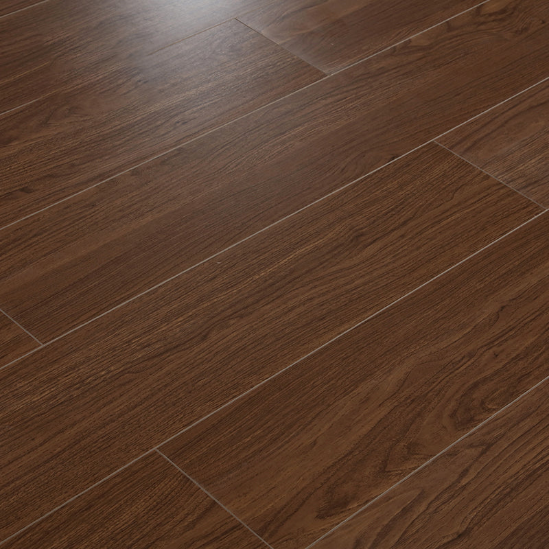 Brown Wood Laminate Flooring Scratch Resistance Matte Laminate Plank Flooring Walnut Clearhalo 'Flooring 'Home Improvement' 'home_improvement' 'home_improvement_laminate_flooring' 'Laminate Flooring' 'laminate_flooring' Walls and Ceiling' 7452083
