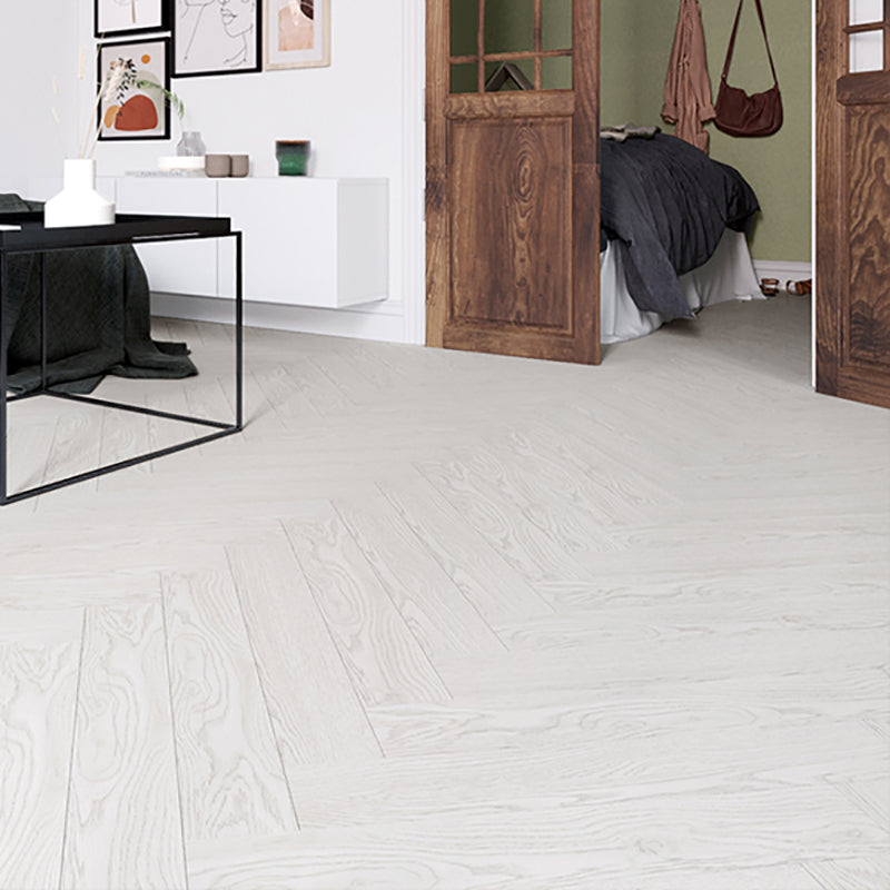 Smooth Laminate Flooring Scratch Resistance Laminate Plank Flooring White-Gray Clearhalo 'Flooring 'Home Improvement' 'home_improvement' 'home_improvement_laminate_flooring' 'Laminate Flooring' 'laminate_flooring' Walls and Ceiling' 7452221