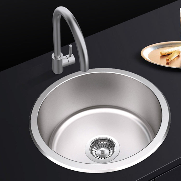 Round Single Bowl Kitchen Sink Stainless Steel Sink with Drain Strainer Kit Clearhalo 'Home Improvement' 'home_improvement' 'home_improvement_kitchen_sinks' 'Kitchen Remodel & Kitchen Fixtures' 'Kitchen Sinks & Faucet Components' 'Kitchen Sinks' 'kitchen_sinks' 7465284