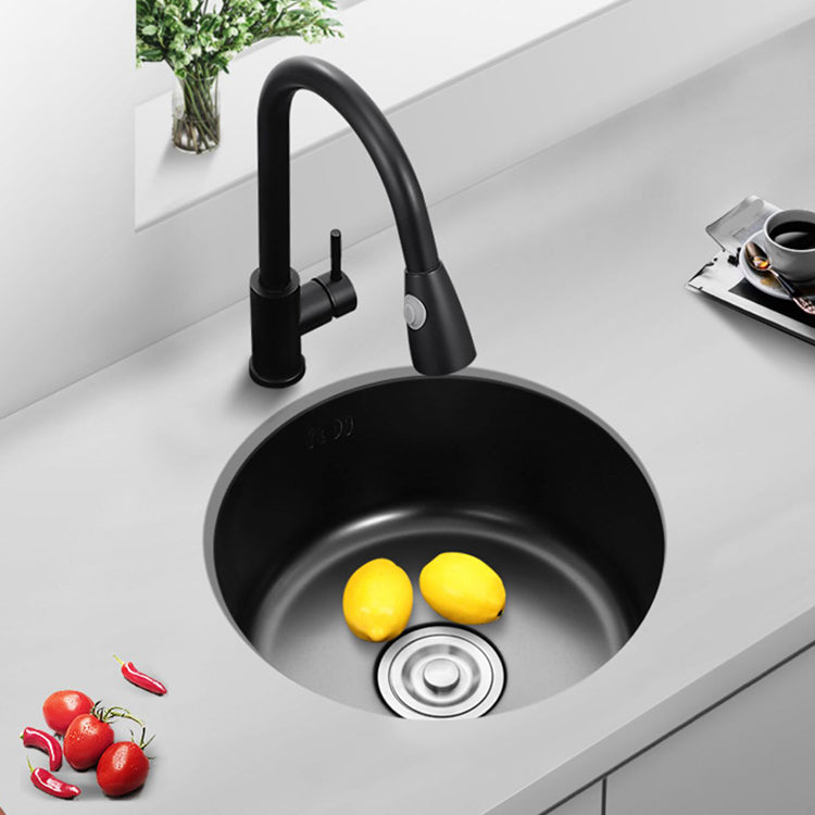 Single Bowl Kitchen Sink Round Stainless Steel Sink with Drain Strainer Kit Clearhalo 'Home Improvement' 'home_improvement' 'home_improvement_kitchen_sinks' 'Kitchen Remodel & Kitchen Fixtures' 'Kitchen Sinks & Faucet Components' 'Kitchen Sinks' 'kitchen_sinks' 7465442