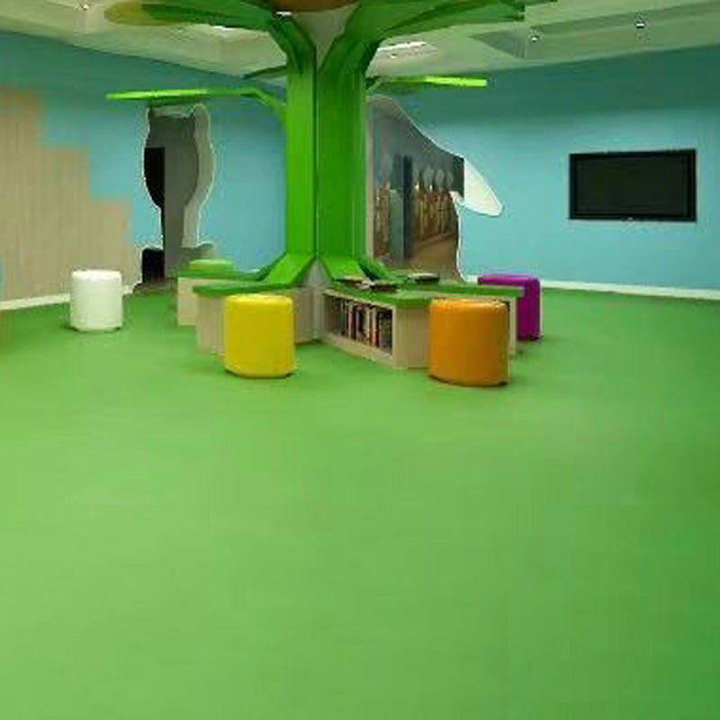 Square Fire Resistant PVC Flooring Peel and Stick Waterproof PVC Flooring Green Clearhalo 'Flooring 'Home Improvement' 'home_improvement' 'home_improvement_vinyl_flooring' 'Vinyl Flooring' 'vinyl_flooring' Walls and Ceiling' 7483563