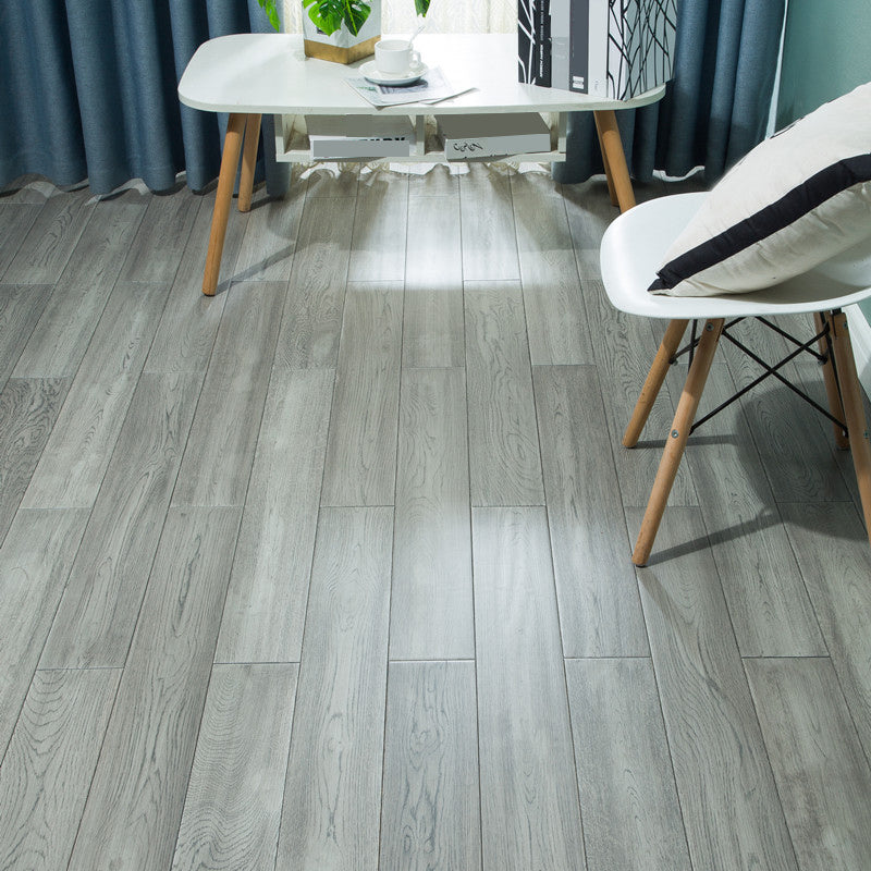 Traditional Wood Flooring Tiles Click Lock Wire Brushed Plank Flooring Grey Clearhalo 'Flooring 'Hardwood Flooring' 'hardwood_flooring' 'Home Improvement' 'home_improvement' 'home_improvement_hardwood_flooring' Walls and Ceiling' 7505799