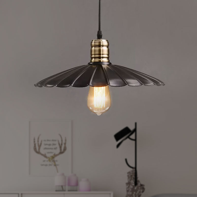 10"/12" Wide Scalloped Iron Ceiling Hanging Light Vintage 1 Light Pendant Light Fixture with Adjustable Cord in Black/White Clearhalo 'Art Deco Pendants' 'Black' 'Cast Iron' 'Ceiling Lights' 'Ceramic' 'Crystal' 'Industrial Pendants' 'Industrial' 'Metal' 'Middle Century Pendants' 'Pendant Lights' 'Pendants' 'Rustic Pendants' 'Tiffany' Lighting' 758209