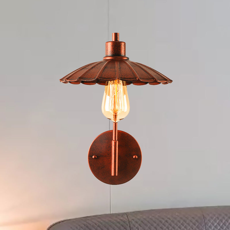 Scalloped Shade Bedside Sconce Wall Lighting Vintage Style Metallic 1 Light Black/Rust Wall Lamp with Curved Arm Clearhalo 'Art deco wall lights' 'Cast Iron' 'Glass' 'Industrial wall lights' 'Industrial' 'Middle century wall lights' 'Modern' 'Rustic wall lights' 'Tiffany' 'Traditional wall lights' 'Wall Lamps & Sconces' 'Wall Lights' Lighting' 758273