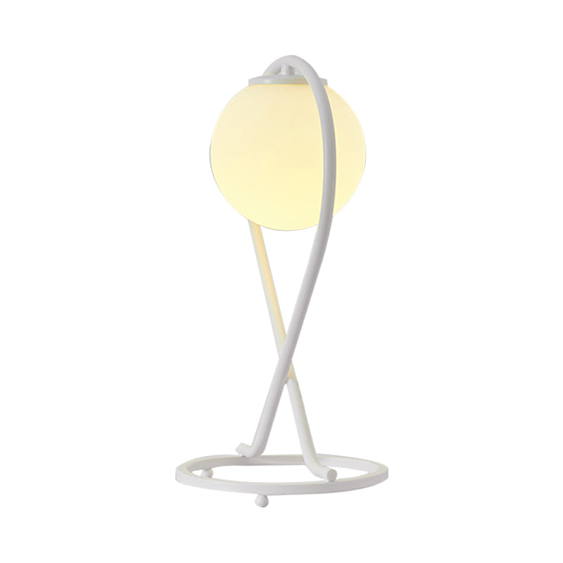 Crossed Linear Nightstand Light Simple Iron 1 Light White/Black Finish Night Table Lamp for Bedroom Clearhalo 'Lamps' 'Table Lamps' Lighting' 762941_cf77ed66-096f-402b-9bab-e1ce616b5aec