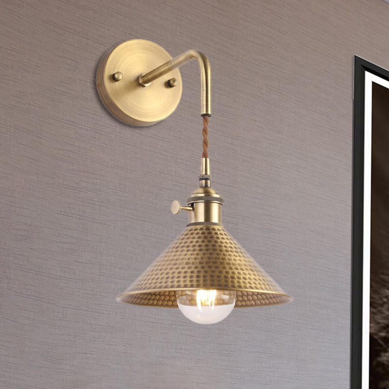 Hammered Cone Metal Wall Lamp Industrial 1 Head Living Room Sconce Light Fixture in Antique Brass/Brushed Brass Clearhalo 'Art deco wall lights' 'Cast Iron' 'Glass' 'Industrial wall lights' 'Industrial' 'Middle century wall lights' 'Modern' 'Rustic wall lights' 'Tiffany' 'Traditional wall lights' 'Wall Lamps & Sconces' 'Wall Lights' Lighting' 768878