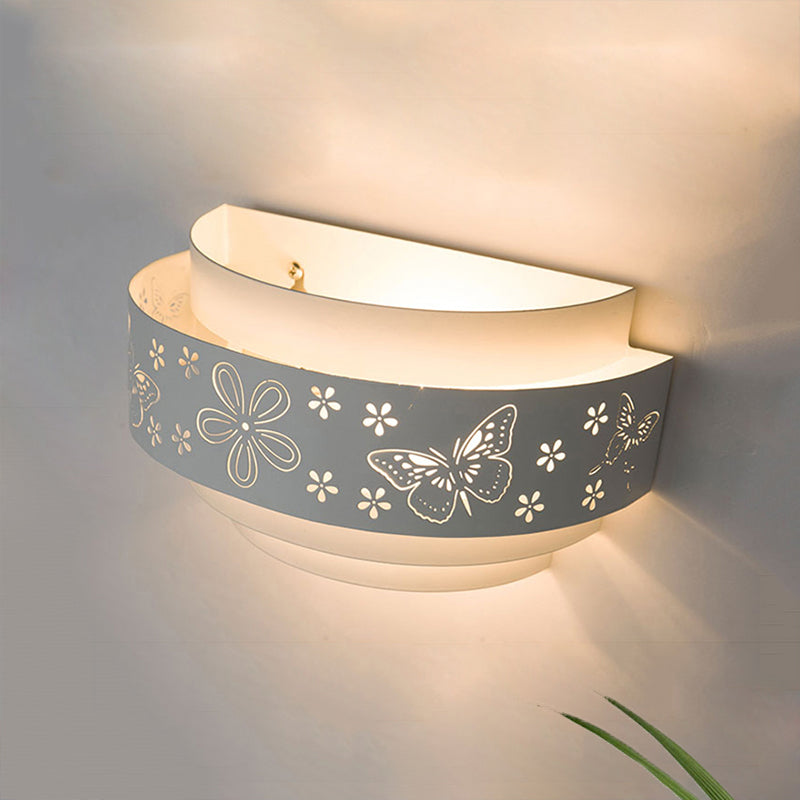 Tiered Wall Sconce Lamp Modern Metal 1 Bulb White Wall Mounted Light with Etched Pattern for Living Room Clearhalo 'Cast Iron' 'Glass' 'Industrial' 'Modern wall lights' 'Modern' 'Tiffany' 'Traditional wall lights' 'Wall Lamps & Sconces' 'Wall Lights' Lighting' 770061