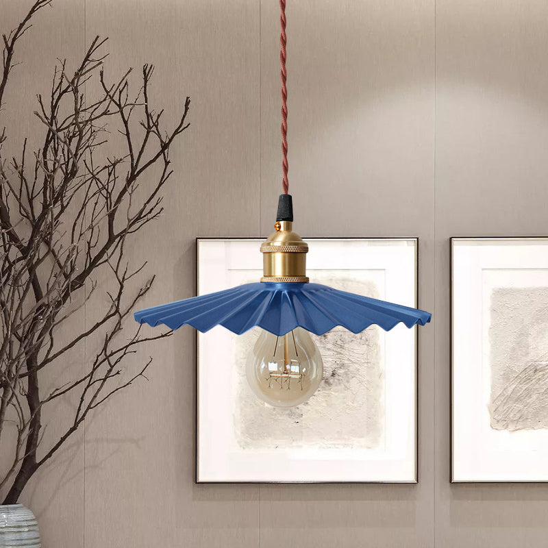 1 Head Scalloped Hanging Ceiling Light Modern Stylish Black/Red Metallic Pendant Light for Bedside Clearhalo 'Ceiling Lights' 'Modern Pendants' 'Modern' 'Pendant Lights' 'Pendants' Lighting' 770838