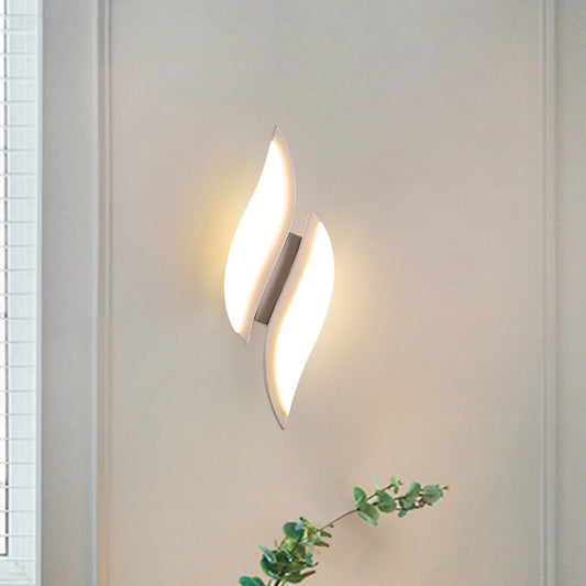 Leaf Small LED Wall Sconce Simplicity Acrylic White Wall Mount Lighting in Warm/White Light White Clearhalo 'Modern wall lights' 'Modern' 'Wall Lamps & Sconces' 'Wall Lights' Lighting' 785965