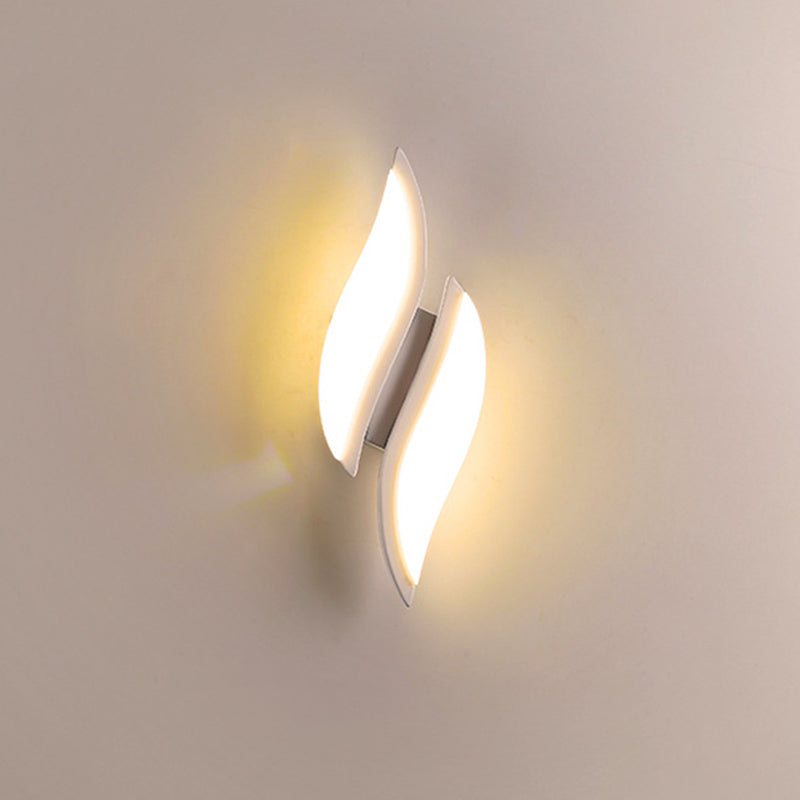 Leaf Small LED Wall Sconce Simplicity Acrylic White Wall Mount Lighting in Warm/White Light Clearhalo 'Modern wall lights' 'Modern' 'Wall Lamps & Sconces' 'Wall Lights' Lighting' 785967