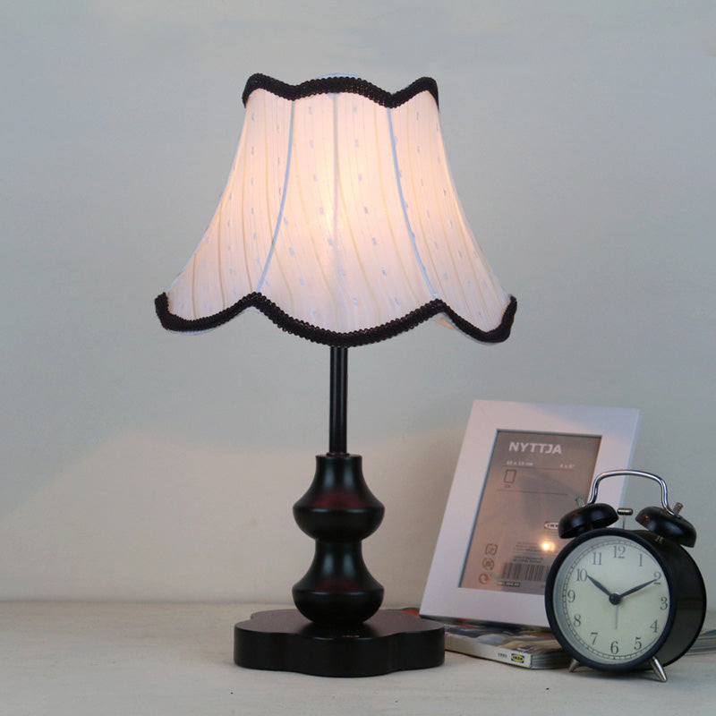 Traditional Flared Night Lamp 1 Head Fabric Nightstand Light with Braided Scalloped Trim in Black Clearhalo 'Lamps' 'Table Lamps' Lighting' 786081