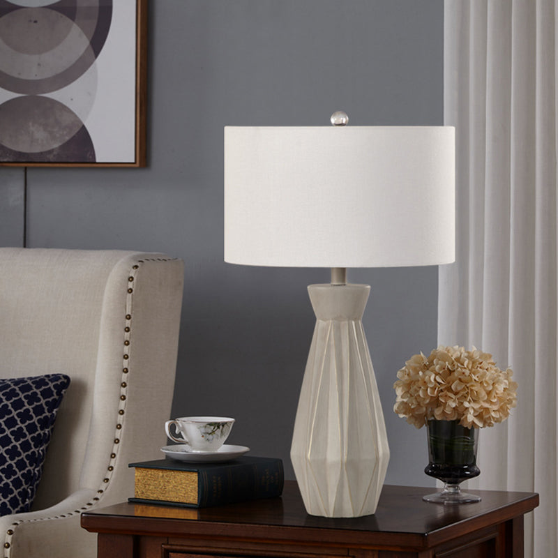 Countryside Vase Table Light Single Bulb Ceramic Night Lighting with White/Beige Round Shade Clearhalo 'Lamps' 'Table Lamps' Lighting' 786173