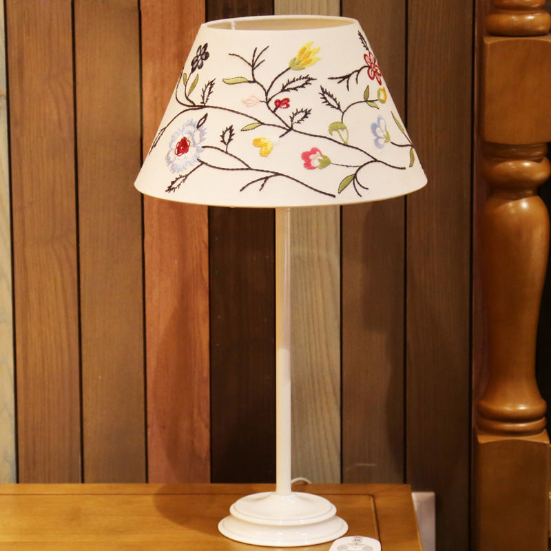 Single Light Fabric Night Table Light Country Style Korea White Barrel Bedside Embroidery Night Lamp Clearhalo 'Lamps' 'Table Lamps' Lighting' 808415