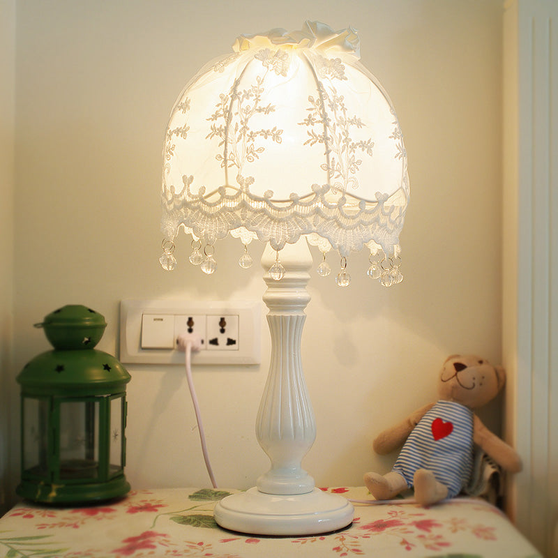 Pastoral Dome Night Table Lamp Fabric 1 Light Girls Bedroom Nightstand Light in White with Lace Decor White Clearhalo 'Lamps' 'Table Lamps' Lighting' 809546