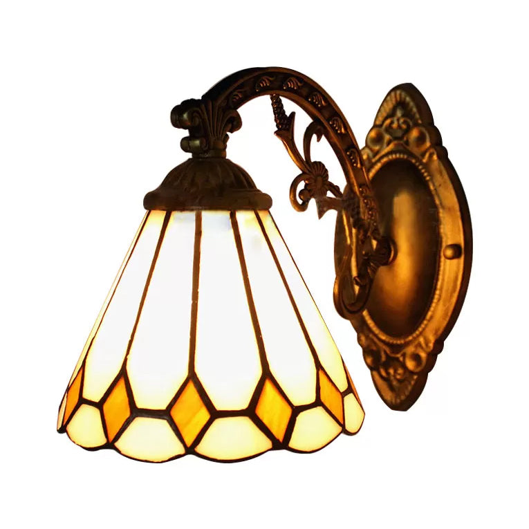 Conical Mini Wall Sconce with Scalloped Shade 1 Light Art Glass Tiffany Wall Lighting in Brass Clearhalo 'Industrial' 'Middle century wall lights' 'Tiffany wall lights' 'Tiffany' 'Wall Lamps & Sconces' 'Wall Lights' Lighting' 86388
