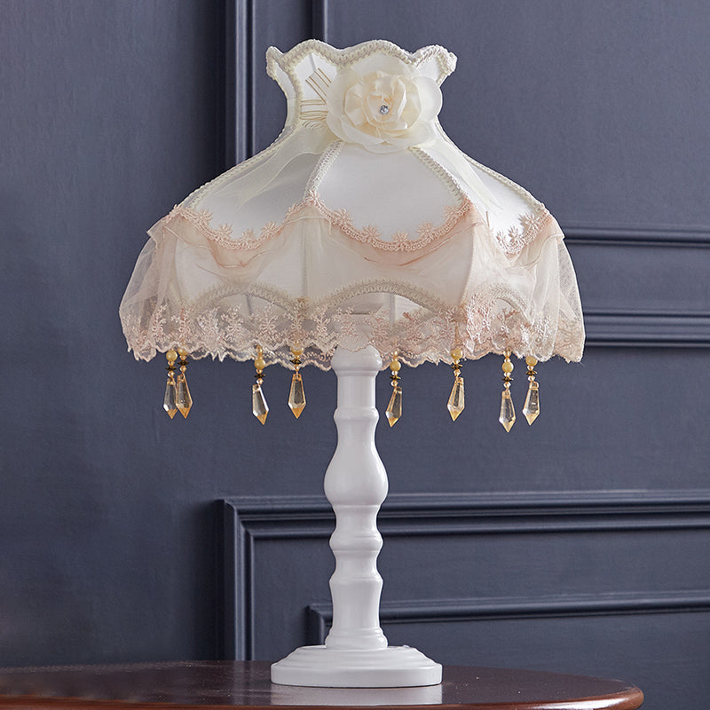 Flower/Lace Fabric Nightstand Light European 1-Head White Night Table Lighting with Draping for Living Room White Lace Clearhalo 'Lamps' 'Table Lamps' Lighting' 886379