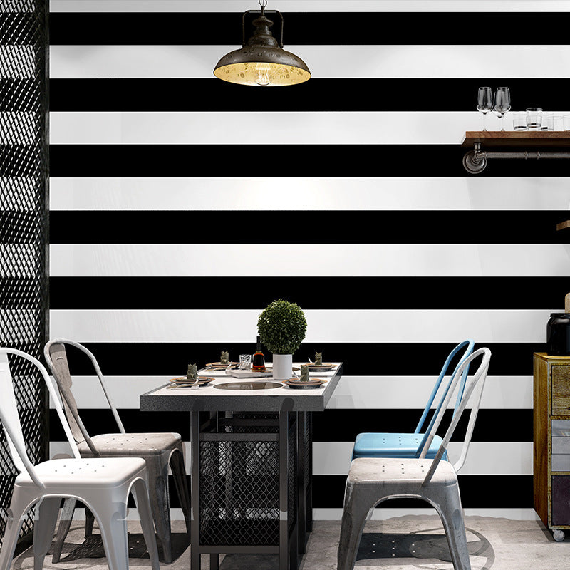 Simple Wide Stripes Non-Pasted Wallpaper for Coffee Room and Dress Shop, 33-foot x 20.5-inch Black-White Clearhalo 'Modern wall decor' 'Modern' 'Wallpaper' Wall Decor' 887813