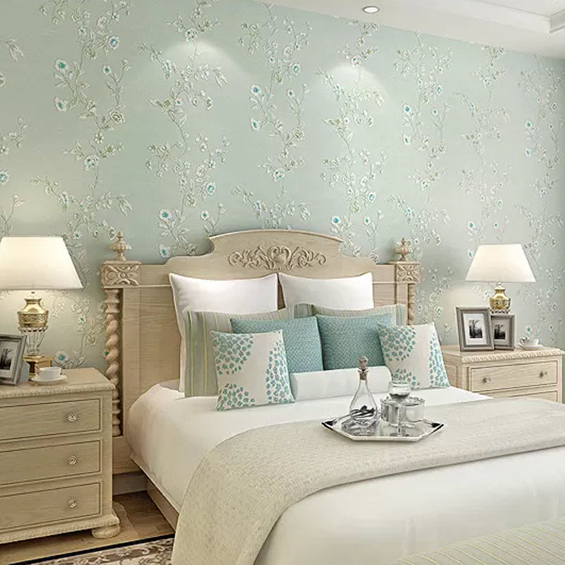 Multi-Colored Garden Vine Wallpaper Floral Design 57.1 sq ft. Non-Pasted Decorative Wall Covering Light Green Clearhalo 'Country wall decor' 'Rustic' 'Wallpaper' Wall Decor' 888204