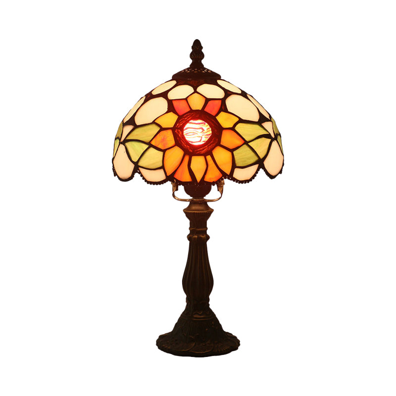 Stained Glass Dome Shaped Table Lamp Victorian 1-Light Bronze Night Lighting with Sunflower Pattern Clearhalo 'Lamps' 'Table Lamps' Lighting' 889911