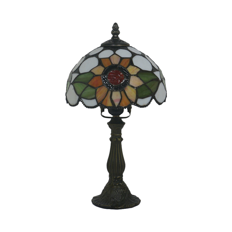 Stained Glass Dome Shaped Table Lamp Victorian 1-Light Bronze Night Lighting with Sunflower Pattern Clearhalo 'Lamps' 'Table Lamps' Lighting' 889912
