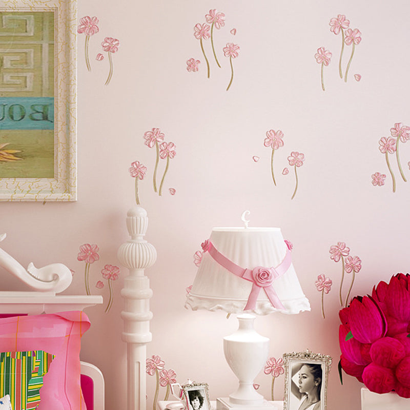 Decorative Four-Leaf Clover Wallpaper for Baby in White and Yellow Non-Woven Wall Decor, 33 ft. x 20.5 in Pink Clearhalo 'Wall Decor' 'Wallpaper' 893163