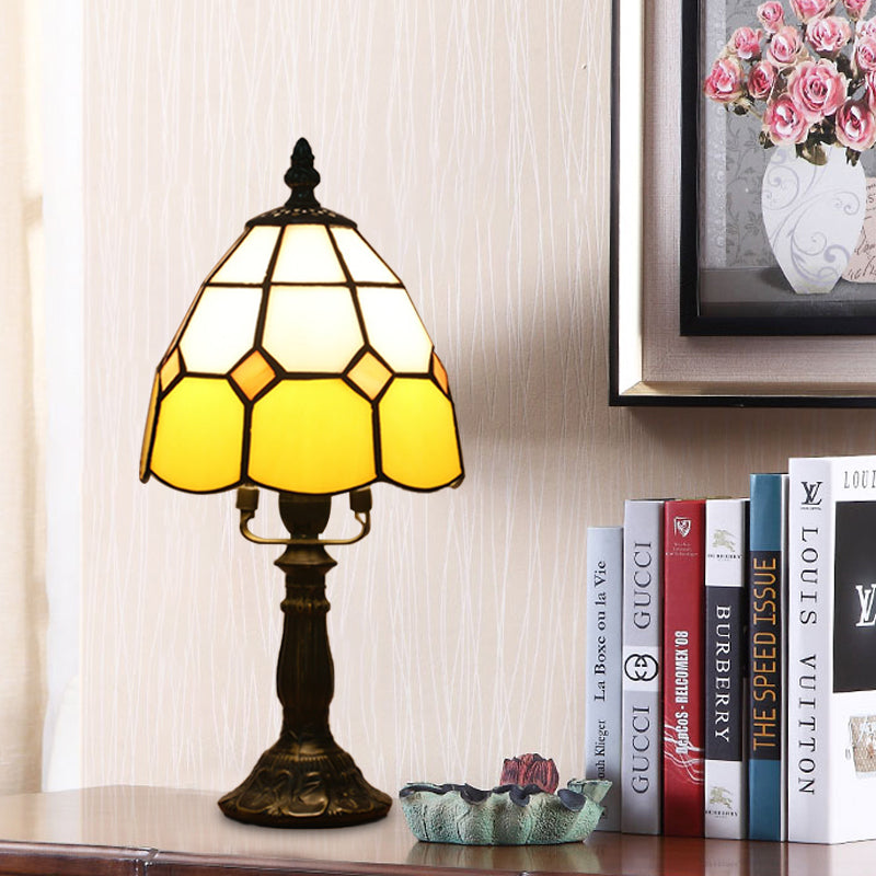 Dome Night Light Mission Stained Art Glass 1 Head Beige/Yellow/Orange Grid Patterned Nightstand Lighting for Bedroom Clearhalo 'Lamps' 'Table Lamps' Lighting' 894380