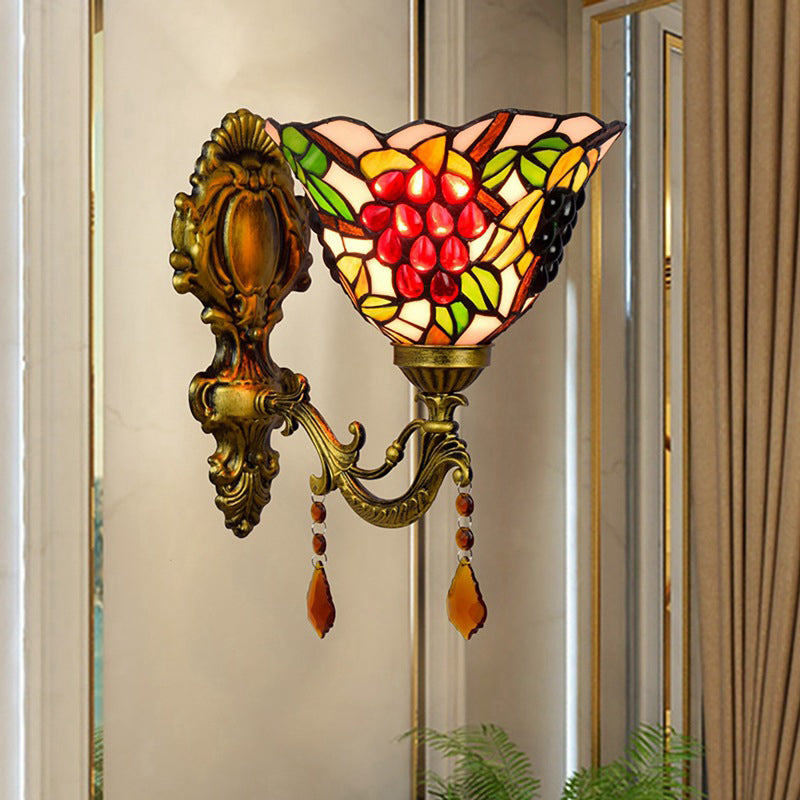Single-Bulb Wall Sconce Tiffany Flared Stained Glass Wall Mount Light with Grapes Pattern in Brass Brass Clearhalo 'Art deco wall lights' 'Cast Iron' 'Glass' 'Industrial' 'Middle century wall lights' 'Modern' 'Tiffany wall lights' 'Tiffany' 'Traditional wall lights' 'Wall Lamps & Sconces' 'Wall Lights' Lighting' 916734
