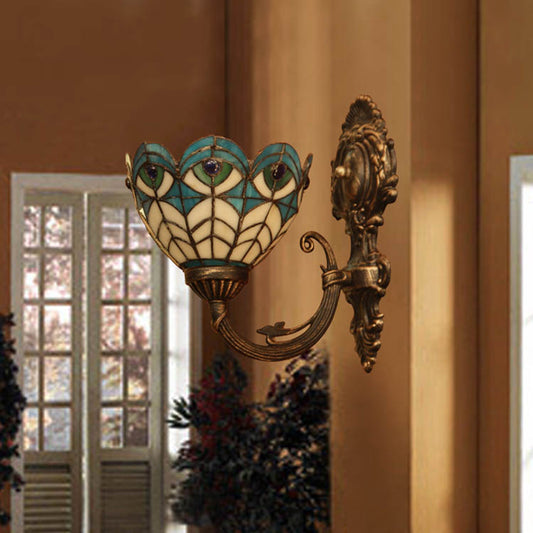 Scalloped Wall Sconce Light with Peacock Stained Glass 1 Bulb Tiffany Wall Lighting Clearhalo 'Industrial' 'Middle century wall lights' 'Tiffany wall lights' 'Tiffany' 'Wall Lamps & Sconces' 'Wall Lights' Lighting' 91869