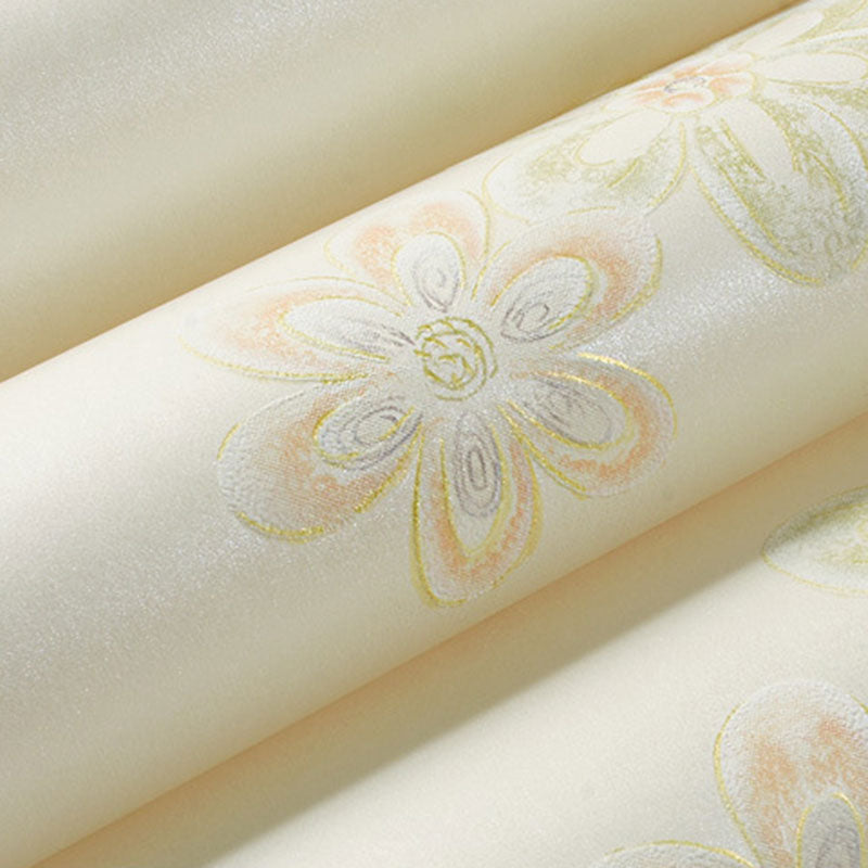 Decorative Non-Pasted Wallpaper Roll Blossoming Magnolia Non-Woven Wall Covering in Soft Color Clearhalo 'Country wall decor' 'Rustic' 'Wallpaper' Wall Decor' 926750