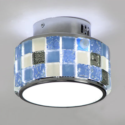 Blue Round Ceiling Light Fixture Tiffany Style Mosaic Glass 1 Bulb Flush Mount Ceiling Light for Dining Room Clearhalo 'Ceiling Lights' 'Close To Ceiling Lights' 'Close to ceiling' 'Glass shade' 'Glass' 'Semi-flushmount' 'Tiffany close to ceiling' 'Tiffany' Lighting' 92920