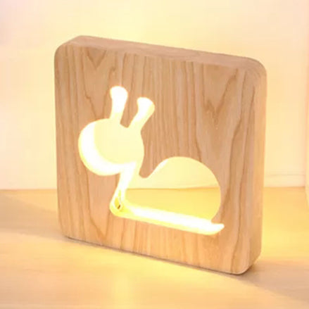 Simple Style Snail Desk Light Wood Beige Small Desk Lamp for Kid Bedroom Dormitory Clearhalo 'Lamps' 'Table Lamps' Lighting' 93062