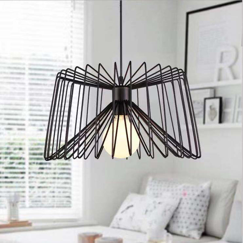 1 Bulb Hanging Lamp with Metal Cage Shade Retro Industrial Living Room Pendant Ceiling Light in Black Clearhalo 'Art Deco Pendants' 'Black' 'Cast Iron' 'Ceiling Lights' 'Ceramic' 'Crystal' 'Industrial Pendants' 'Industrial' 'Metal' 'Middle Century Pendants' 'Pendant Lights' 'Pendants' 'Rustic Pendants' 'Tiffany' Lighting' 962239