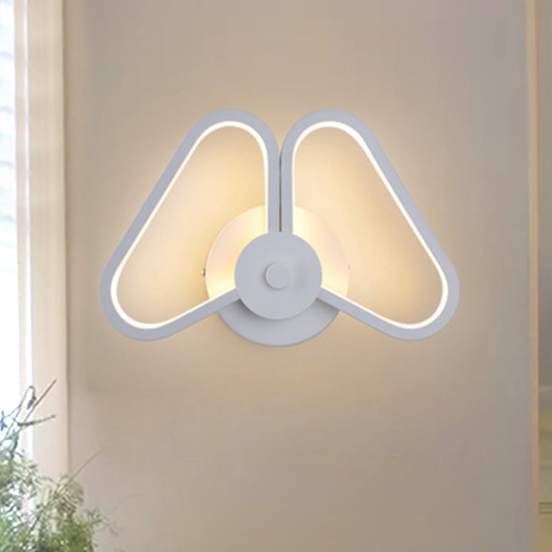 Metal Double Triangles Scone Light Simplicity White/Black LED Wall Lighting Idea in White/Warm Light Clearhalo 'Cast Iron' 'Glass' 'Industrial' 'Modern wall lights' 'Modern' 'Tiffany' 'Traditional wall lights' 'Wall Lamps & Sconces' 'Wall Lights' Lighting' 983222