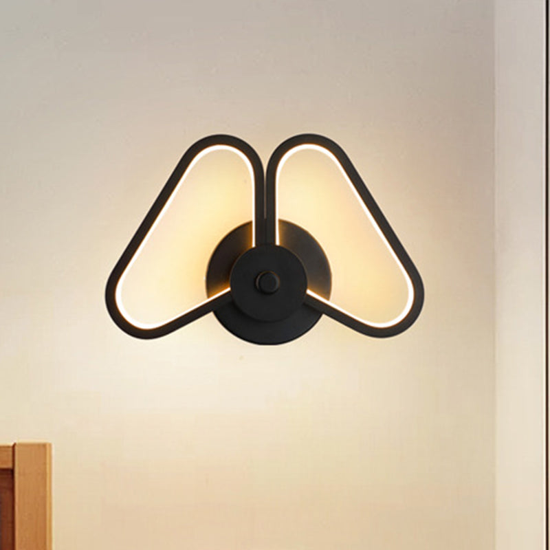 Metal Double Triangles Scone Light Simplicity White/Black LED Wall Lighting Idea in White/Warm Light Black Clearhalo 'Cast Iron' 'Glass' 'Industrial' 'Modern wall lights' 'Modern' 'Tiffany' 'Traditional wall lights' 'Wall Lamps & Sconces' 'Wall Lights' Lighting' 983225