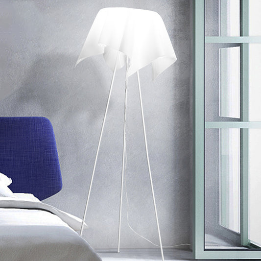 White Handkerchief Shape Floor Light Simplicity 1 Head Acrylic Tri-Leg Standing Lamp for Bedside Clearhalo 'Floor Lamps' 'Lamps' Lighting' 988661